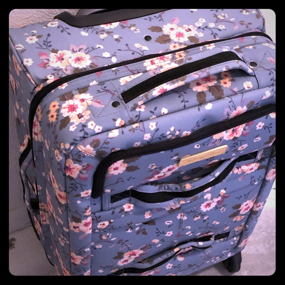 The House of Flynn Rolling Camera Case